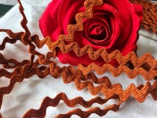 Dentelle vintage serpentine marron croquet 4 m 50 sur 1,2 cm A5