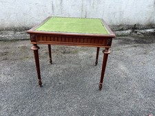 Table à jeu de style Louis