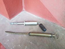 Lot ancienne pompe à graisse