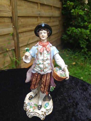 Figurine porcelaine - figurine, en