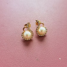 Gold tone faux pearl studs diamante pierced retro earrings pre-owned 1.5cm