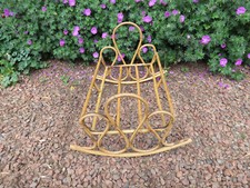 ancien berceau de poupée en rotin