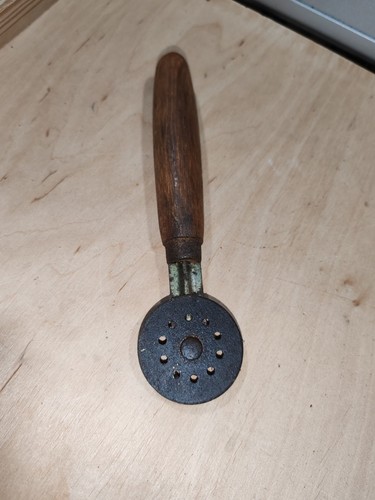 Ancienne roulette pate en - roulette, a