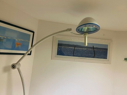 Lampe scyalitique sur pied
