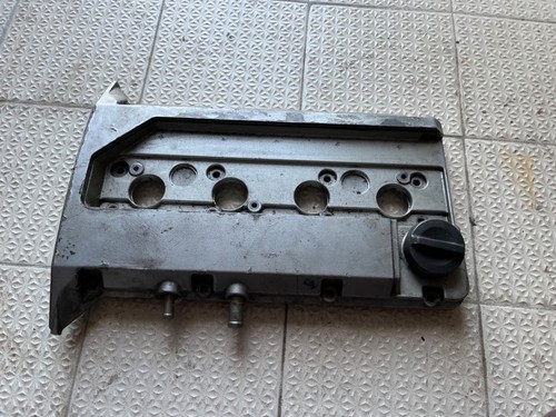 Cache culbuteurs clio - cache,