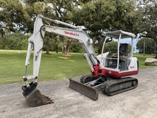 2007 TAKEUCHI TB135 MINI EXCAVATOR - PRE EMISSIONS YANMAR DIESEL - PUSH BLADE
