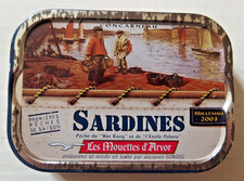 box of sardines 2003 the seagulls of Arvor fishing scene in Concarneau in 1900
