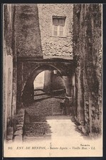 Old postcard Sainte-Agnès, Old Street with vaulted passage and old window 