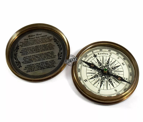 Ancienne boussole magnétique