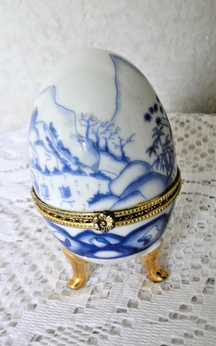 Oeuf boite porcelaine pieds - oeuf,