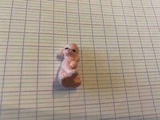 TINY CHIEN PUPPY DOG FIGURE