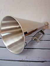 Mégaphone porte voix rétro