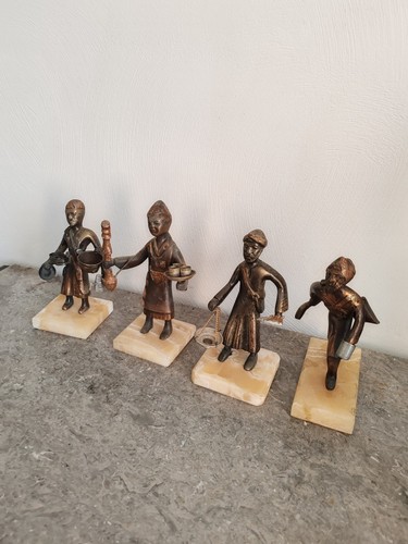 Figurines statuettes de - figurines,