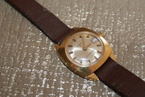 Vintage timex gold - timex,