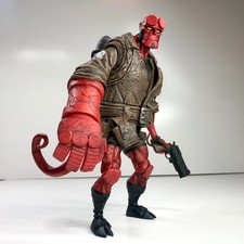 Mezco Hellboy 8" Comic Series Action Figure with Rocket Pack Complete