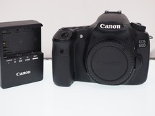 Canon EOS 60D 18.0MP Digital SLR Camera Body Only. 24,854 SHUTTER COUNT NICE!!