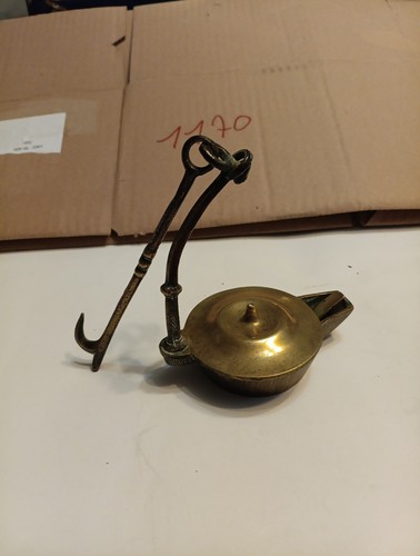 Lampe huile bronze - a,