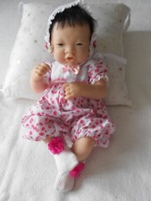 jolie poupée fille nouveau