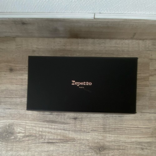 Boite chaussures repetto - a,