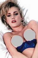 [ C29 ] PHOTOGRAPHIE UNE FEMME