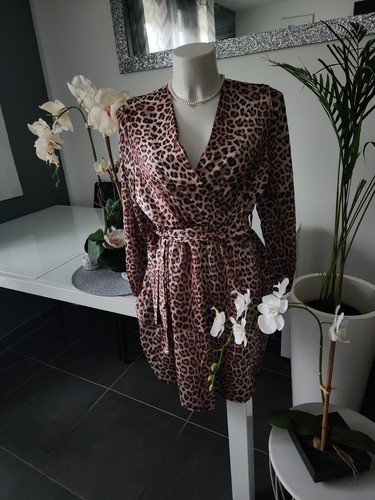 Une robe léopard - robe, taille