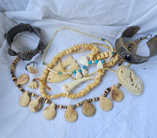 Lot bijoux trier vintages - bijoux,