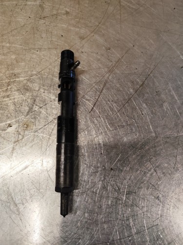 Injecteur carburant renault - injecteur,