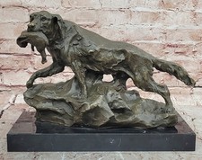 Sculpture De Chien Labrador