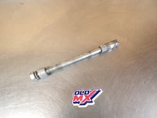 Axe de roue avant Derbi 50