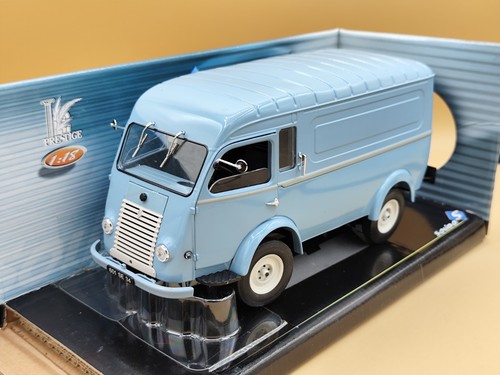 Renault - 1/18),
