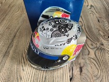 Casque Helmet Vettel World Champion Redbull F1 GP F1 2010 Arai 1/2