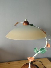 lampe art déco fer forgé socle en bois rond déco fer forgé abat jrs en verre 