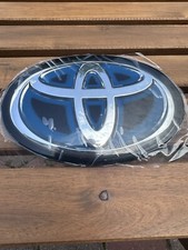 Toyota Sienna  Hybrid OEM 2021-2023 Front Grille Emblem Logo Radar 90975-C2022