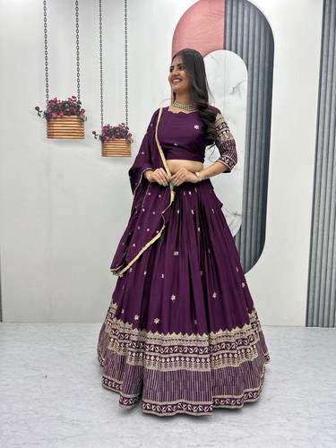Lehenga brodé prêt porter - prêt, À