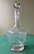 Carafe en cristal gravé