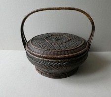 panier en bambou et rotin