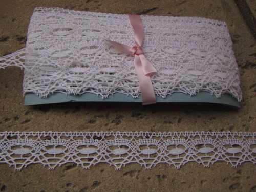 Dentelle ancienne - de,