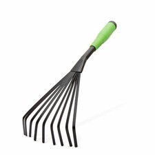 5 outils de Jardin, Râteau