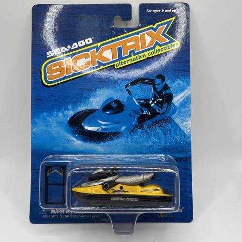 Playing mantis sea doo - playing,