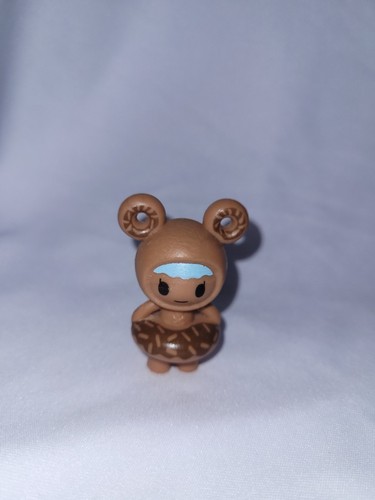 Art toy figurine premium - art,