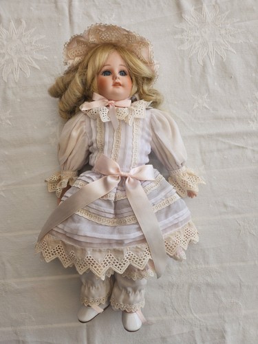 Poupée porcelaine fille - poupée,