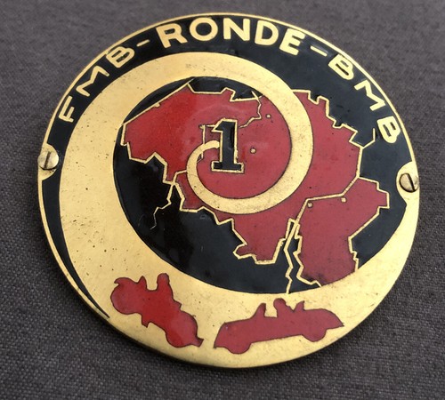 Badge plaque ancien - badge,