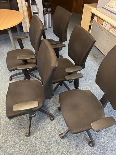 Fauteuil pivotant ergonomique