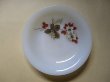Assiette fleurie  estampillée