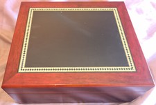 Cave / Coffret  / Boîte à cigares en bois avec hygromètre et humidificateur