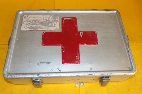 Trousse secours urgence - de, d'urgence