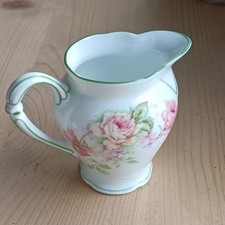 PORCELAINE DE LIMOGES BERNARDAUD POT À LAIT CRÉMIER MODÈLE EUGÉNIE DE MONTIJO