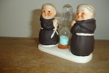 Moines en céramique Goebel