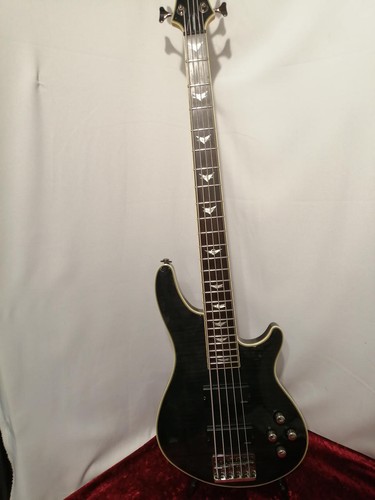 Guitare basse électrique
