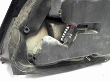 Feu arriere principal gauche